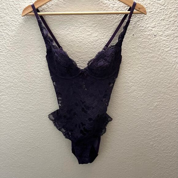 Vintage Victoria’s Secret Gold Label Purple Lace
Teddy Bodysuit 36C Coquette - Picture 5 of 8